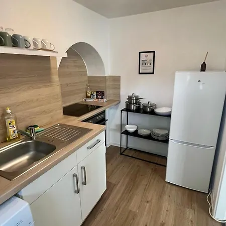 2,5-zimmer-dachgeschoss Monteurwohnung *