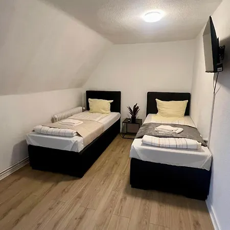 2,5-zimmer-dachgeschoss Monteurwohnung Apartament Neumünster
