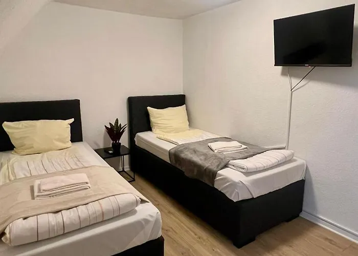 2,5-zimmer-dachgeschoss Monteurwohnung Апартаменты *