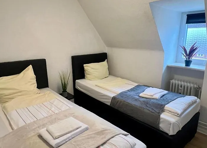 2,5-zimmer-dachgeschoss Monteurwohnung Апартаменты *