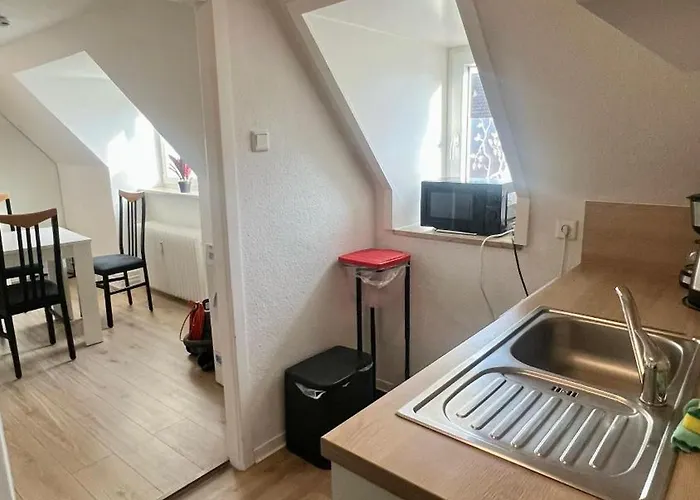2,5-zimmer-dachgeschoss Monteurwohnung Апартаменты Ноймюнстер